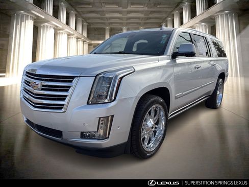 Used 2020 Cadillac Escalade ESV Platinum image 9