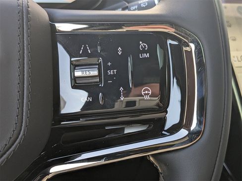 New 2025 Land Rover Range Rover Sport Dynamic SE image 24