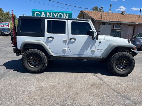 Used 2016 Jeep Wrangler Unlimited Sport w/ Quick Order Package 24S AWD/4WD image 2