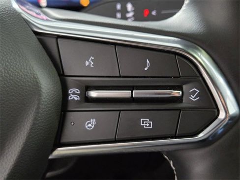 Used 2025 Chevrolet Equinox EV LT w/ Convenience Package image 21