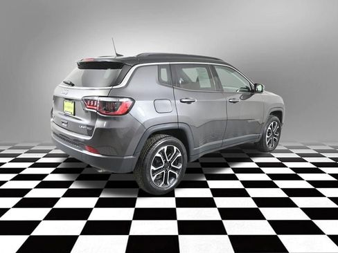 Used 2022 Jeep Compass Limited AWD/4WD image 8