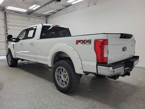 Used 2018 Ford F250 XLT w/ XLT Premium Package image 4