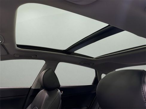 Used 2018 Kia Optima EX w/ Premium Package image 26