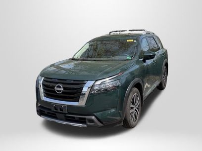 Used 2025 Nissan Pathfinder Platinum w/ Cargo Package
