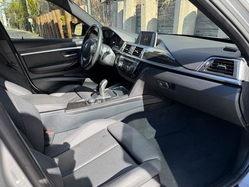 Used 2018 BMW 330i Sedan RWD image 17