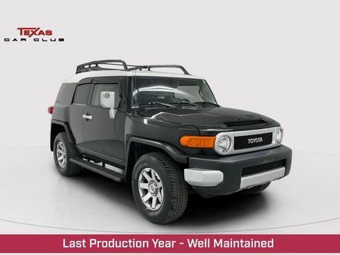 Used 2014 Toyota FJ Cruiser 4WD w/ Upgrade Package image 1