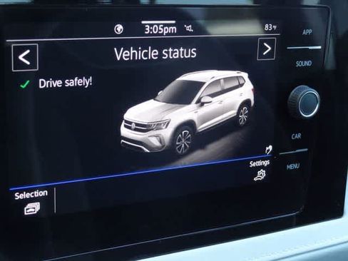 Used 2025 Volkswagen Taos SE FWD image 23
