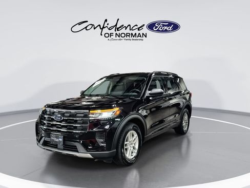 Used 2026 Ford Explorer Active RWD image 3
