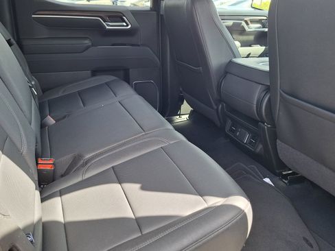 Used 2026 GMC Sierra 1500 SLT image 23