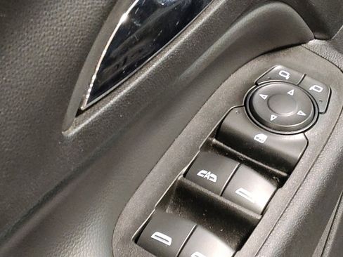 Used 2020 Chevrolet Equinox LT image 27