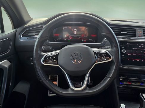 Used 2023 Volkswagen Tiguan SE R-Line image 29