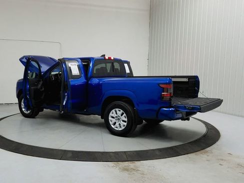 Used 2024 Nissan Frontier SV w/ SV Convenience Package image 13