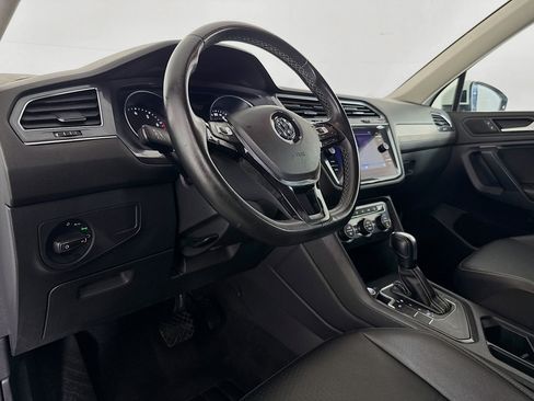 Used 2021 Volkswagen Tiguan SE FWD image 22