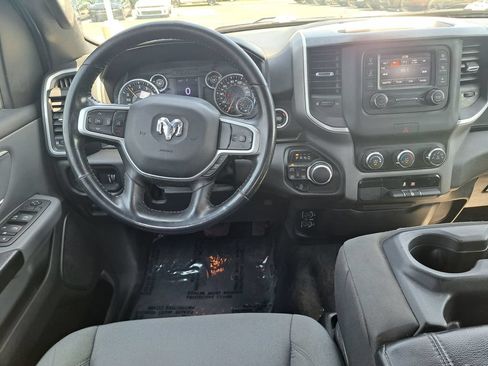 Used 2022 RAM 1500 Big Horn AWD/4WD image 11