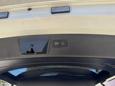 Used 2025 Hyundai Santa Fe SEL FWD image 19