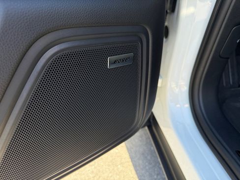 Certified 2025 Porsche Macan Turbo image 22