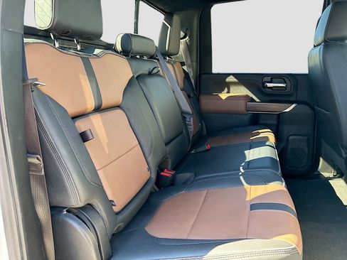 Used 2022 Chevrolet Silverado 2500 High Country image 27