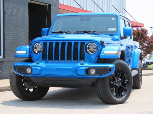 Used 2022 Jeep Gladiator Overland AWD/4WD image 9