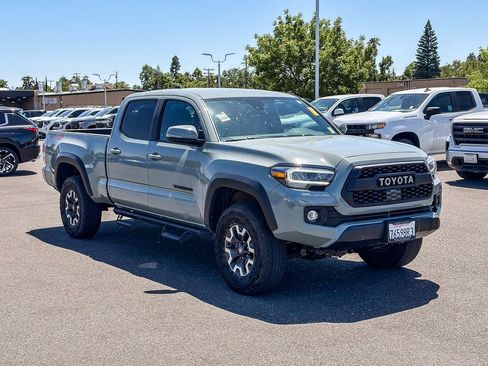 Used 2023 Toyota Tacoma TRD Off-Road AWD/4WD image 16