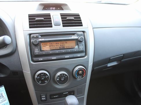 Used 2012 Toyota Corolla S image 7