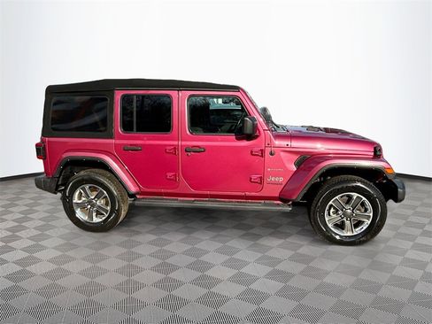 Used 2022 Jeep Wrangler Unlimited Sahara w/ LED Lighting Group image 5