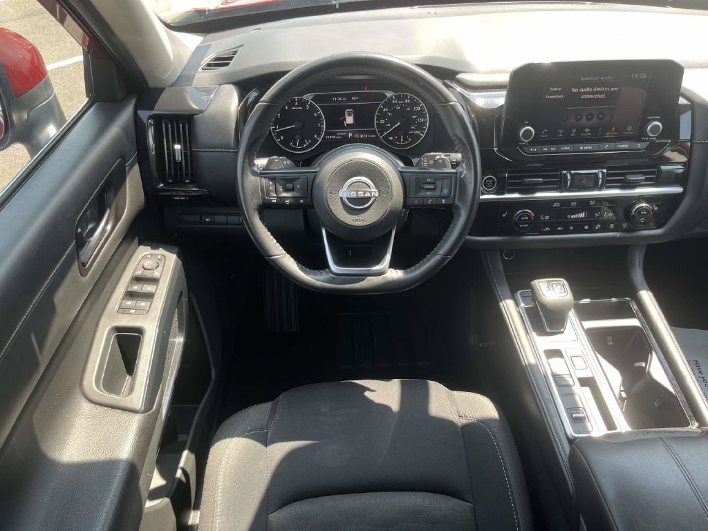 Used 2024 Nissan Pathfinder SV FWD image 14