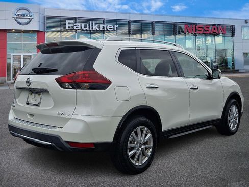 Certified 2018 Nissan Rogue SV w/ Premium Package AWD/4WD image 6