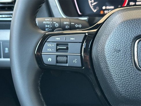 New 2025 Honda Pilot Touring image 27