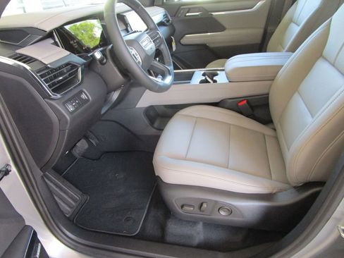 New 2026 GMC Acadia Elevation w/ Elevation Premium Package FWD image 25