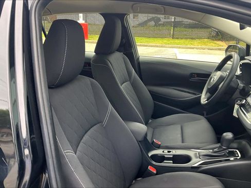 Used 2024 Toyota Corolla LE FWD image 9