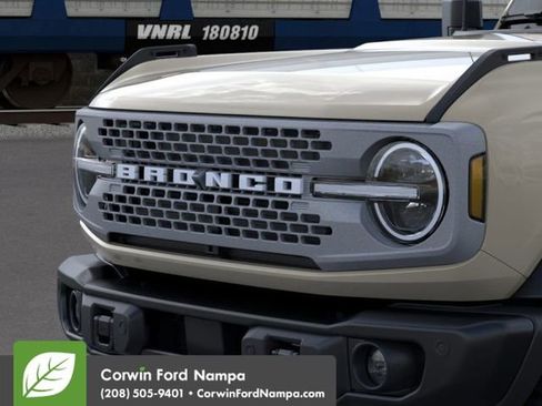 New 2026 Ford Bronco Badlands image 19