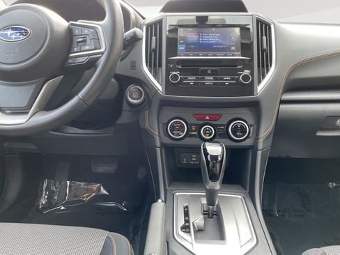 Used 2020 Subaru Crosstrek 2.0i Premium w/ Moonroof Package 2 AWD/4WD image 23