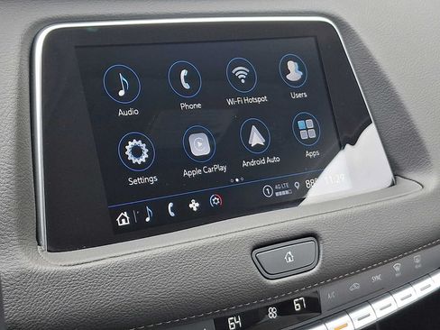 Used 2023 Cadillac XT4 Luxury w/ Cold Weather Package FWD image 26