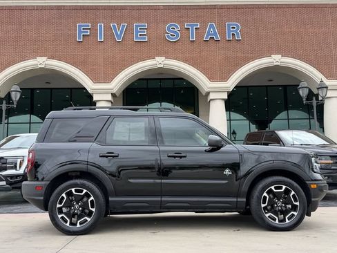 Used 2023 Ford Bronco Sport Outer Banks AWD/4WD image 3