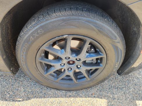 Used 2021 Chrysler Voyager Lxi image 22