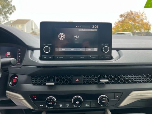 Used 2023 Honda Accord EX image 20