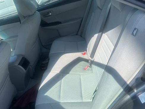 Used 2016 Toyota Camry LE image 4