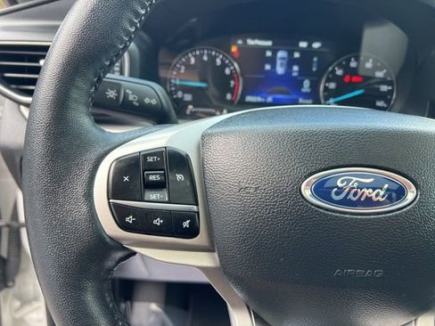 Used 2024 Ford Explorer XLT w/ Equipment Group 202A image 29