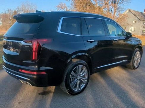 Used 2023 Cadillac XT6 Premium Luxury w/ Technology Package image 5
