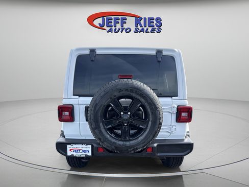 Used 2021 Jeep Wrangler Unlimited Sahara AWD/4WD image 6