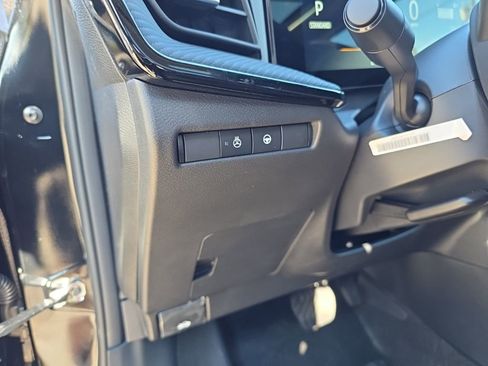 New 2026 Nissan Kicks SR w/ SR Premium Package AWD/4WD image 19