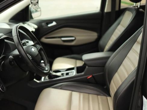 Used 2019 Ford Escape SEL AWD/4WD image 15