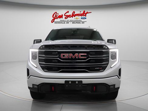 Used 2022 GMC Sierra 1500 AT4 w/ AT4 Premium Package image 3