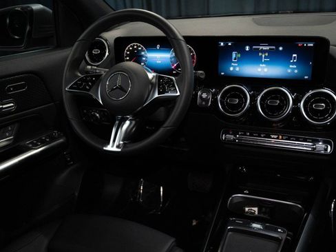 Used 2026 Mercedes-Benz GLA 250 image 17