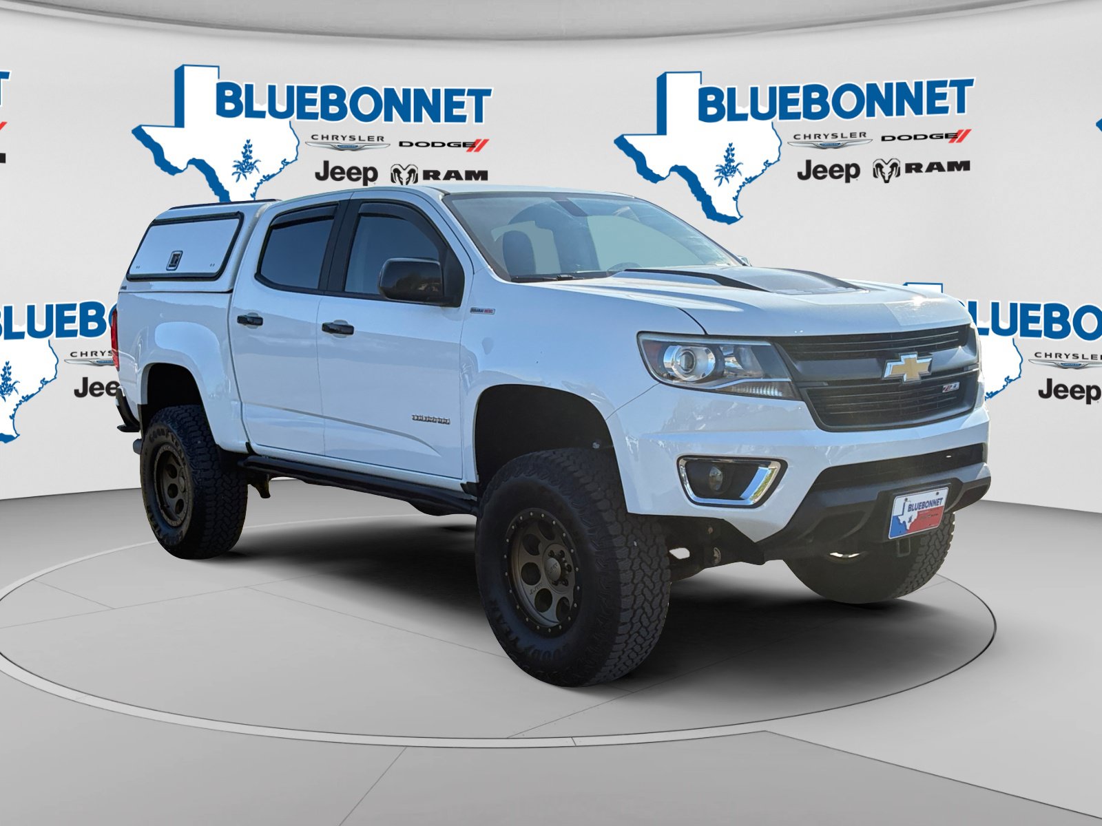 Used 2017 Chevrolet Colorado Z71 AWD/4WD image 3