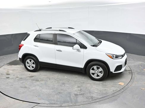 Used 2019 Chevrolet Trax LT w/ LT Convenience Package FWD image 35