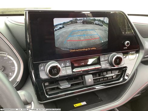 Used 2024 Toyota Highlander XSE image 9