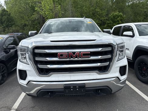 Used 2020 GMC Sierra 1500 SLE w/ SLE Value Package image 3