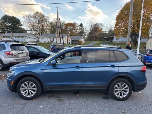 Used 2018 Volkswagen Tiguan S image 4
