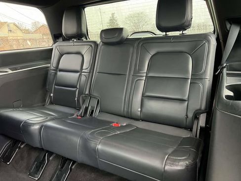 Used 2024 Lincoln Navigator Premiere image 15